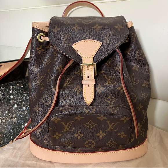 Louis Vuitton Montsouris MM Monogram Backpack - Picture 3 of 14